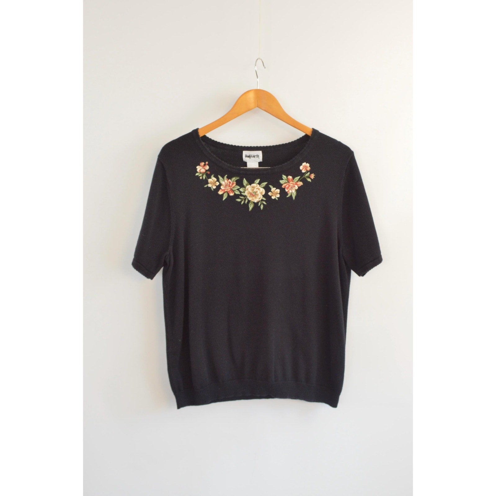 sweet little embroidered vintage black sweater tee