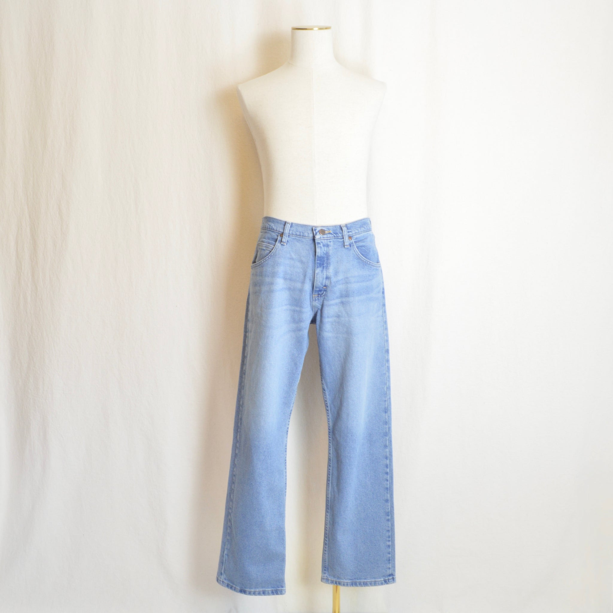 35 x 31 vintage light wash wrangler relaxed fit flex