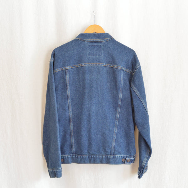 dark wash levi’s signature jean jacket