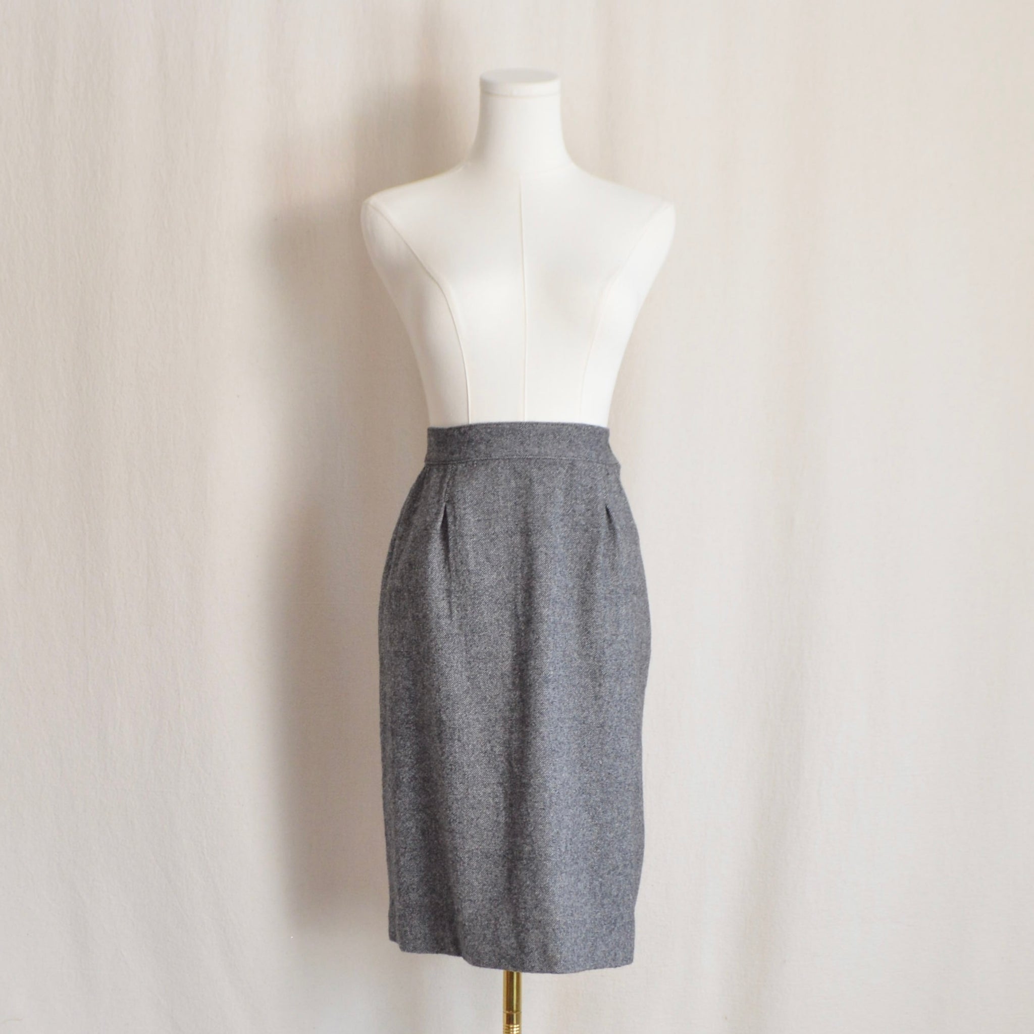 size 16 vintage black and white micro stripe pendleton wool skirt