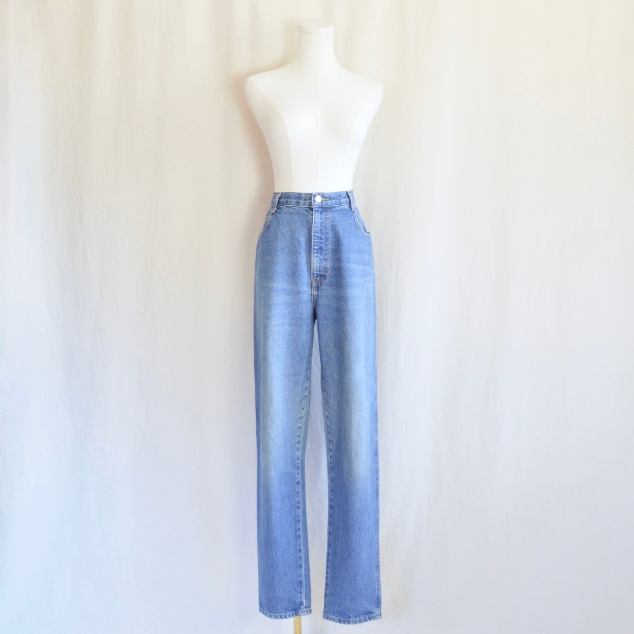 32 x 33 vintage high waisted long length gitano mid wash denim