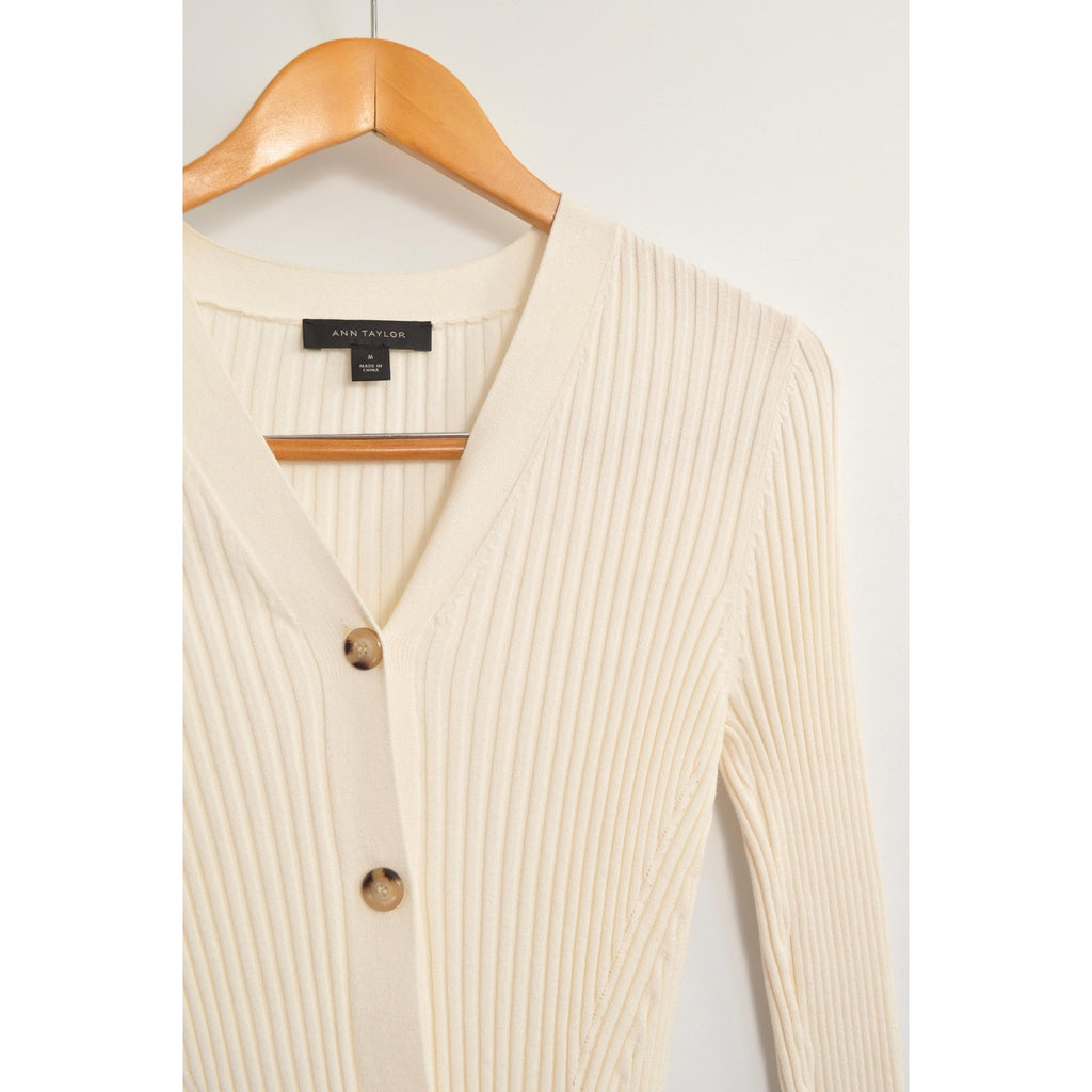 beautiful ann taylor ribbed cardigan