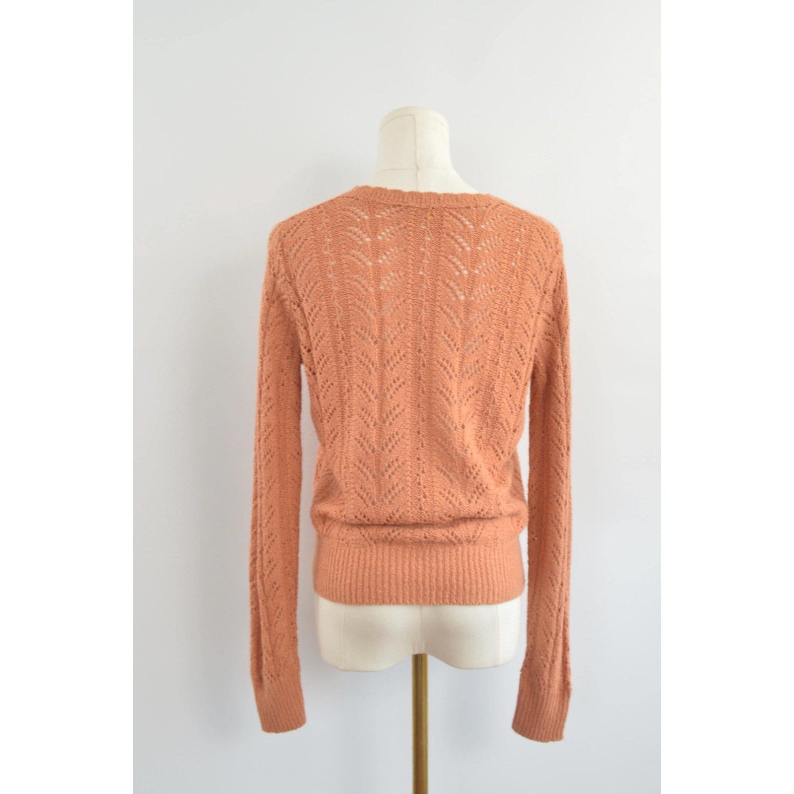 pure gould open knit dusty rose v-neck cropped sweater