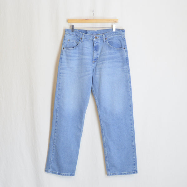 35 x 31 vintage light wash wrangler relaxed fit flex