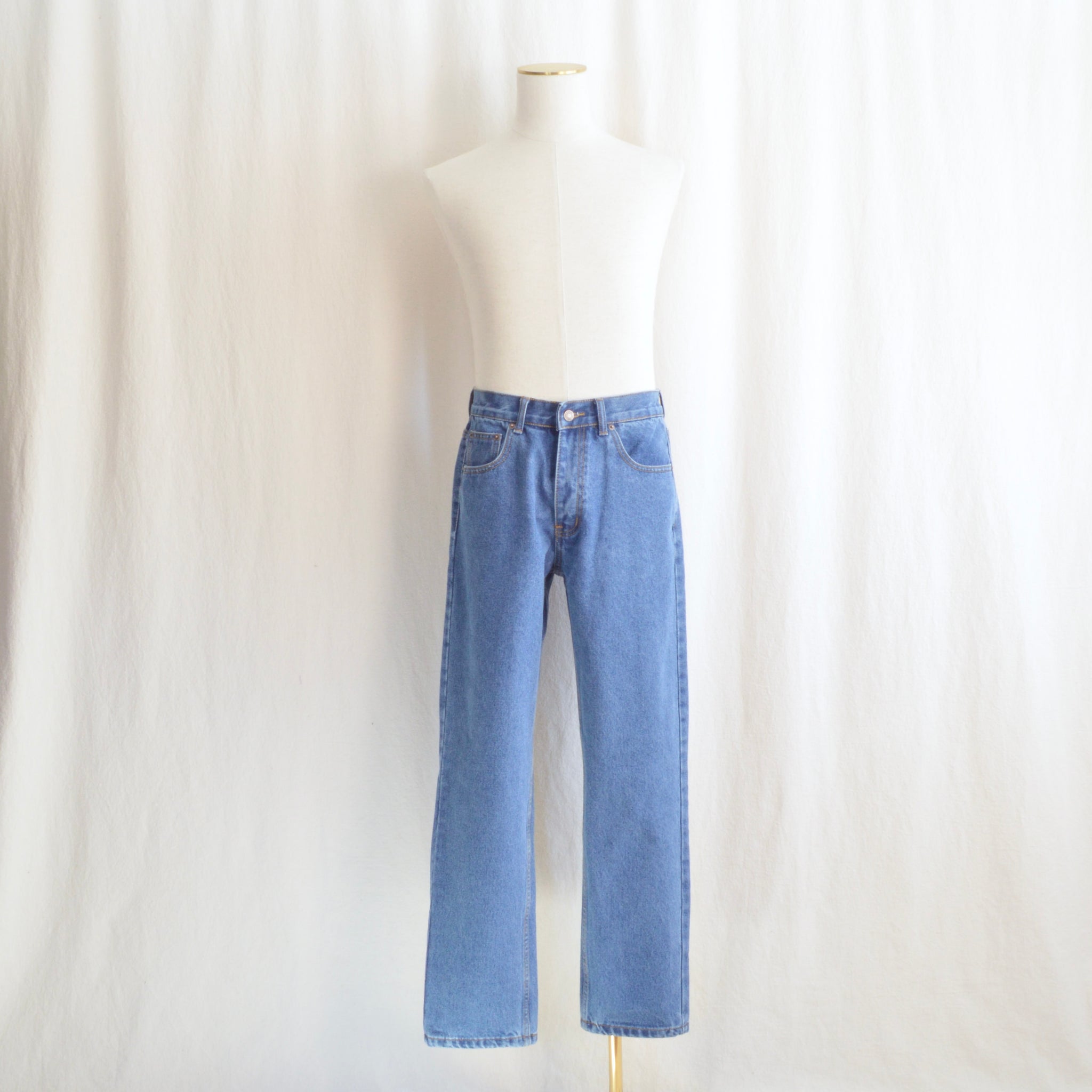 31 x 30 mid wash straight leg vintage relaxed fit crosswind jeans