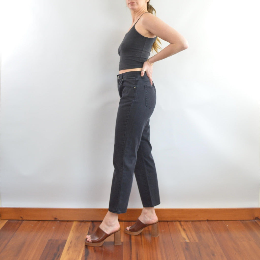 30 x 28 black tapered high waisted LA blues vintage denim