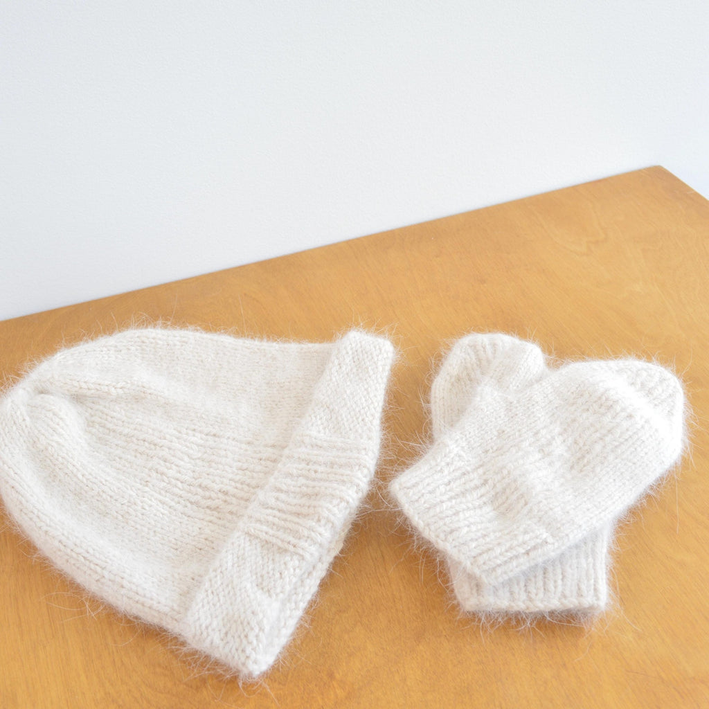 light beige vintage cashmere and alpaca hat and mitten set