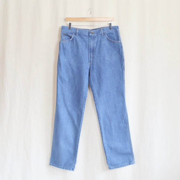 36 x 32 straight leg mid wash vintage wranglers made in the USA
