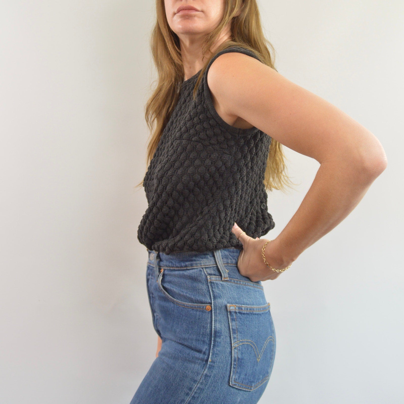 black bubble knit button back cropped miss gotham cotton knit sweater tank