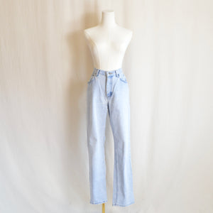 32 x 30 perfect high waist light wash broken in vintage riders