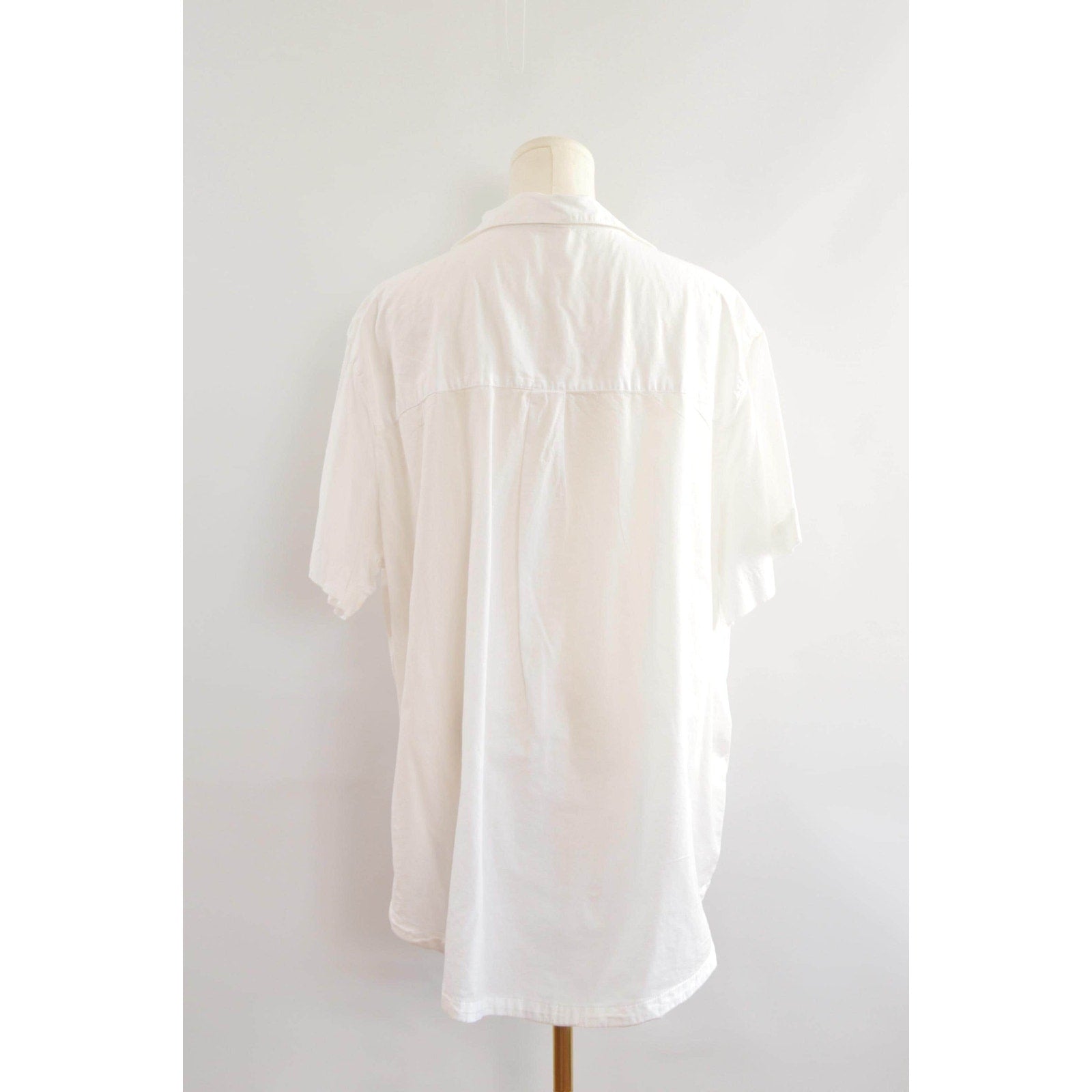 boxy cut 100% cotton white button down top