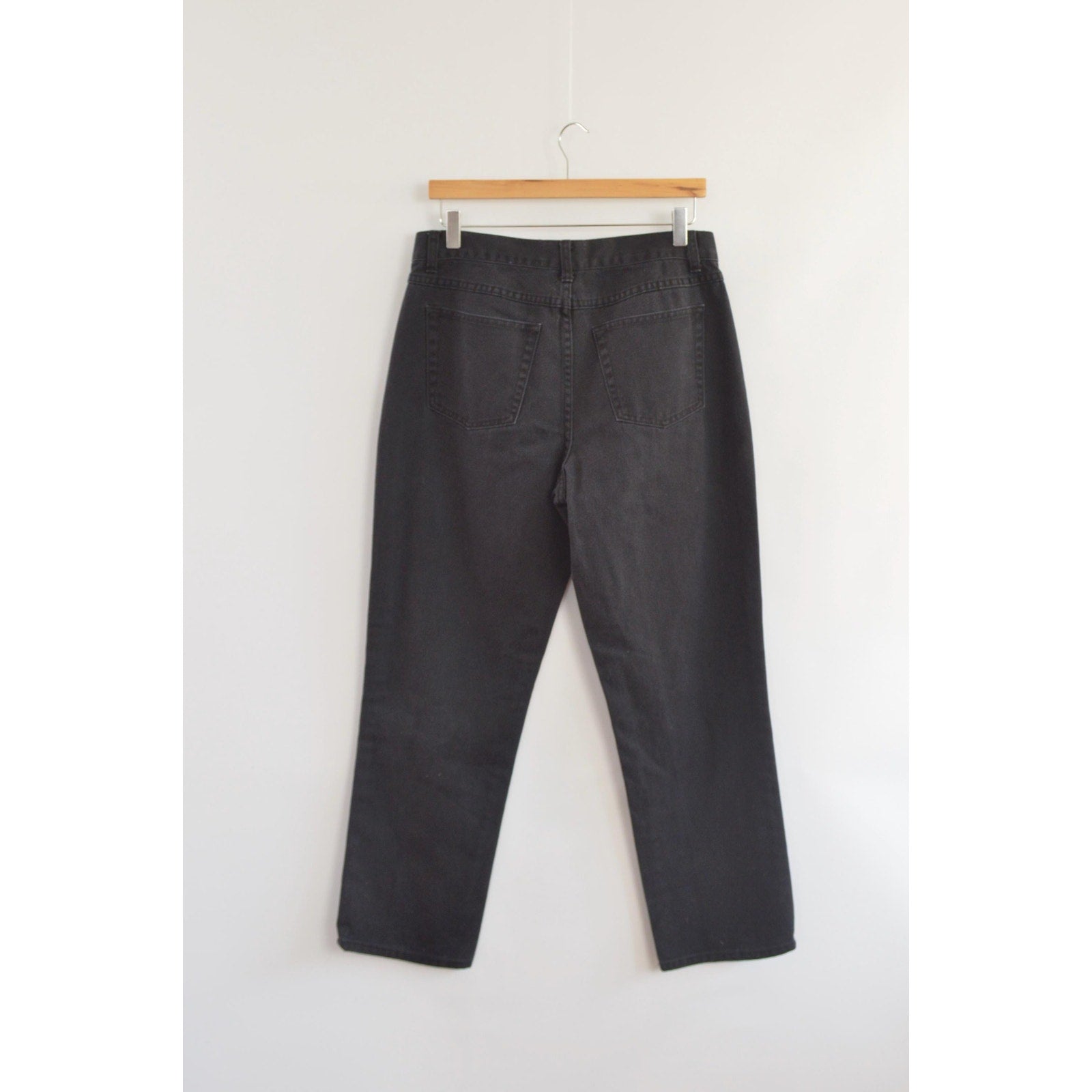 30 x 28 black tapered high waisted LA blues vintage denim