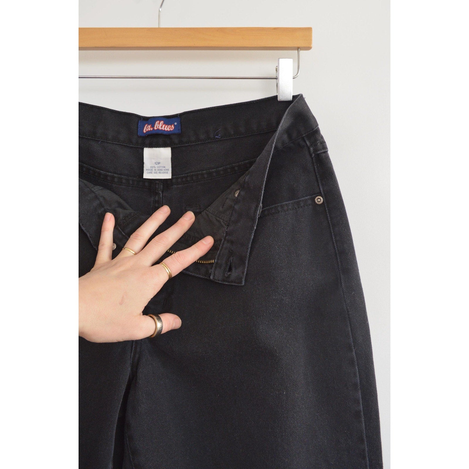 30 x 28 black tapered high waisted LA blues vintage denim
