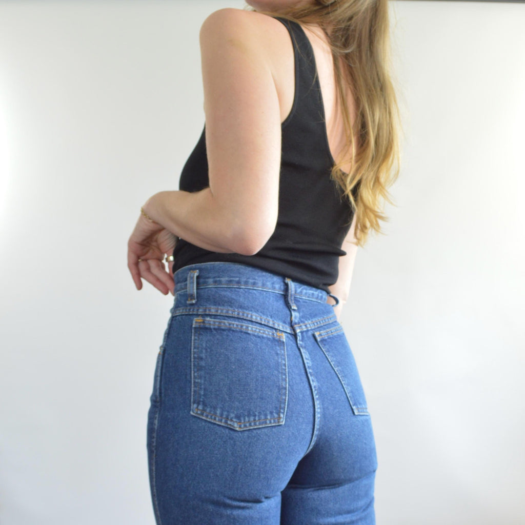 27 x 27.5 dark wash vintage 90’s forenza raw hem straight legs