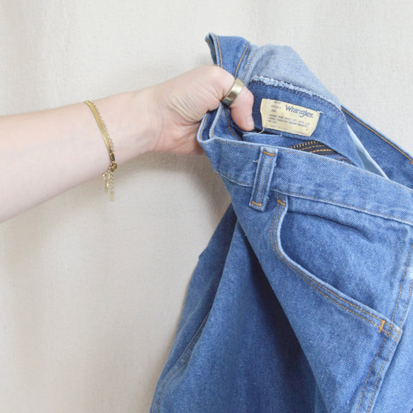 36 x 32 straight leg mid wash vintage wranglers made in the USA
