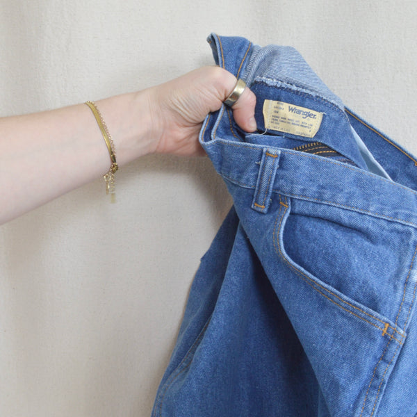 36 x 32 straight leg mid wash vintage wranglers made in the USA