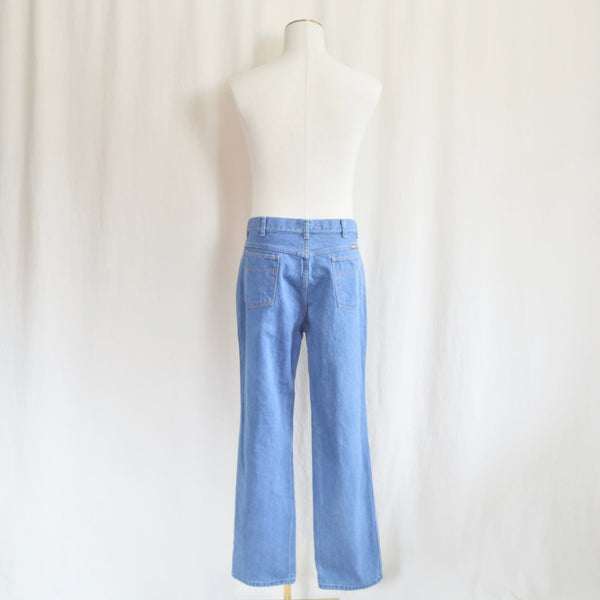 36 x 32 straight leg mid wash vintage wranglers made in the USA