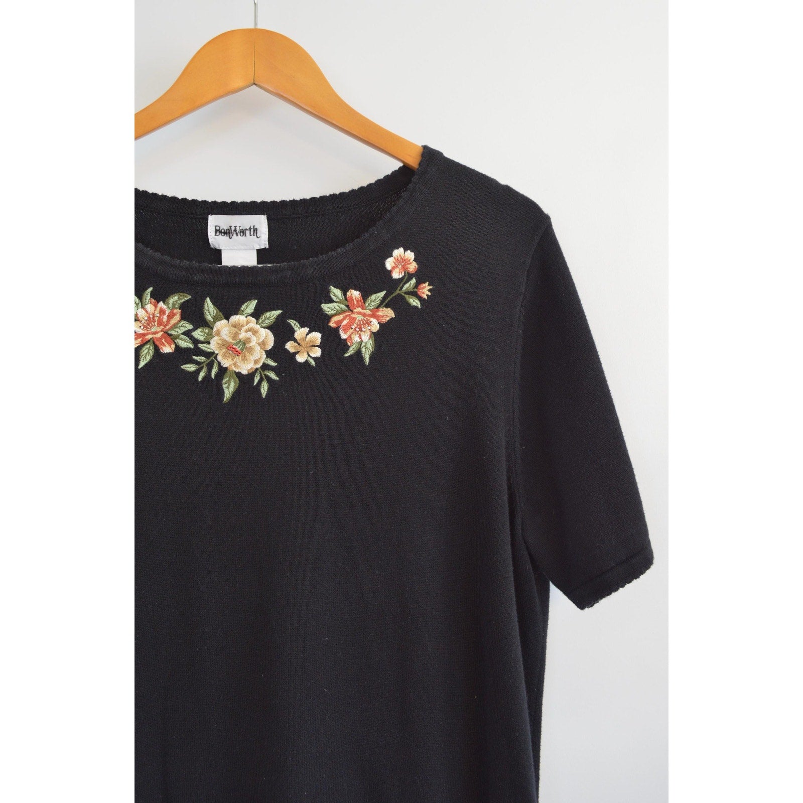 sweet little embroidered vintage black sweater tee