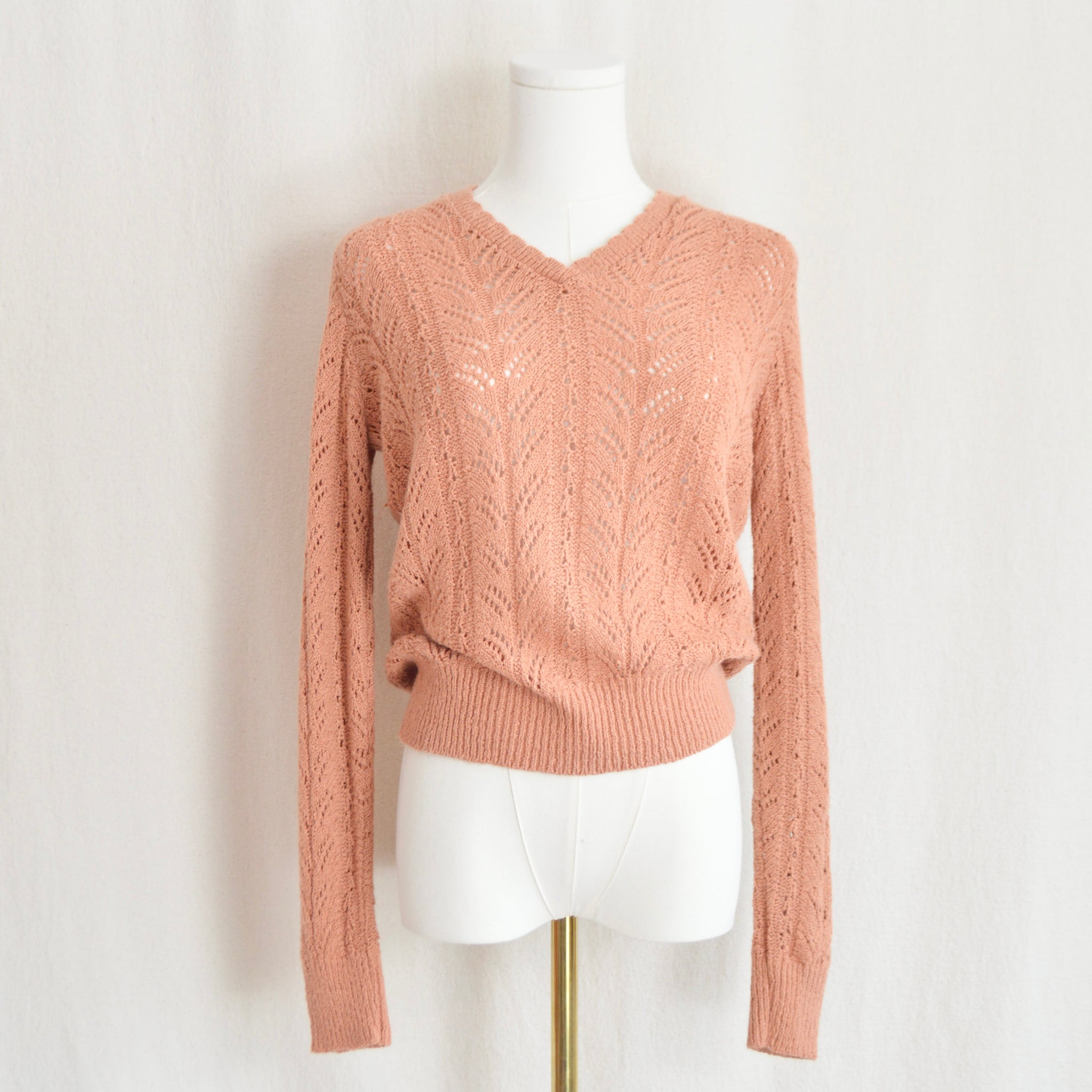 “pure gould” open knit dusty rose v-neck cropped sweater