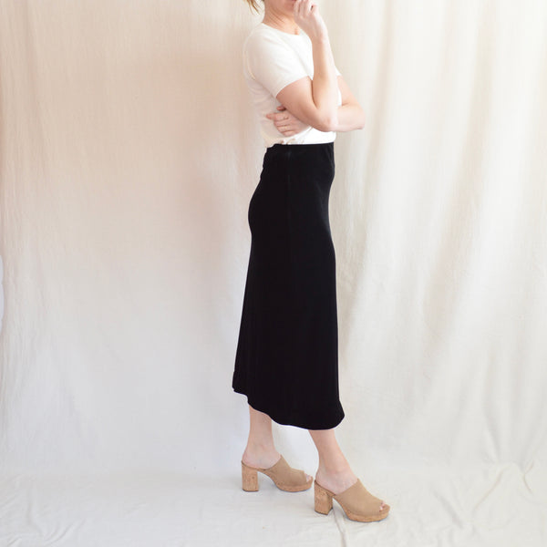 26 - 30” black velvet elastic waist midi skirt