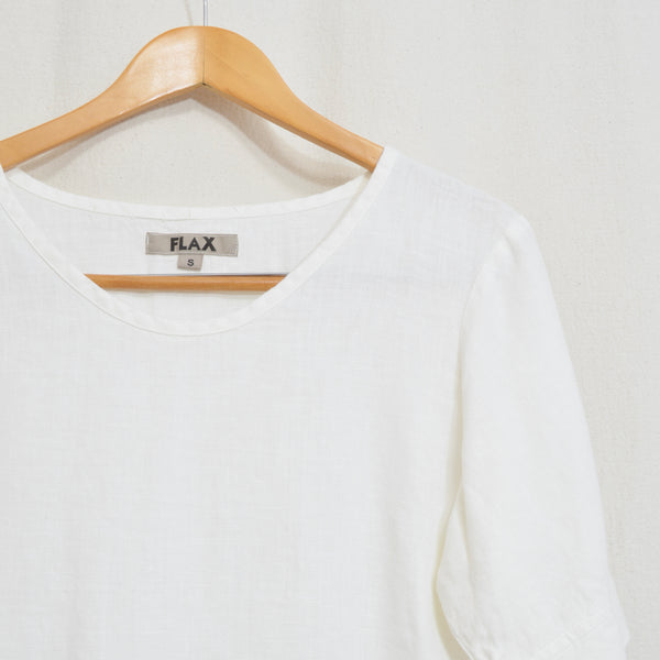 slightly cropped white linen flax tee shirt
