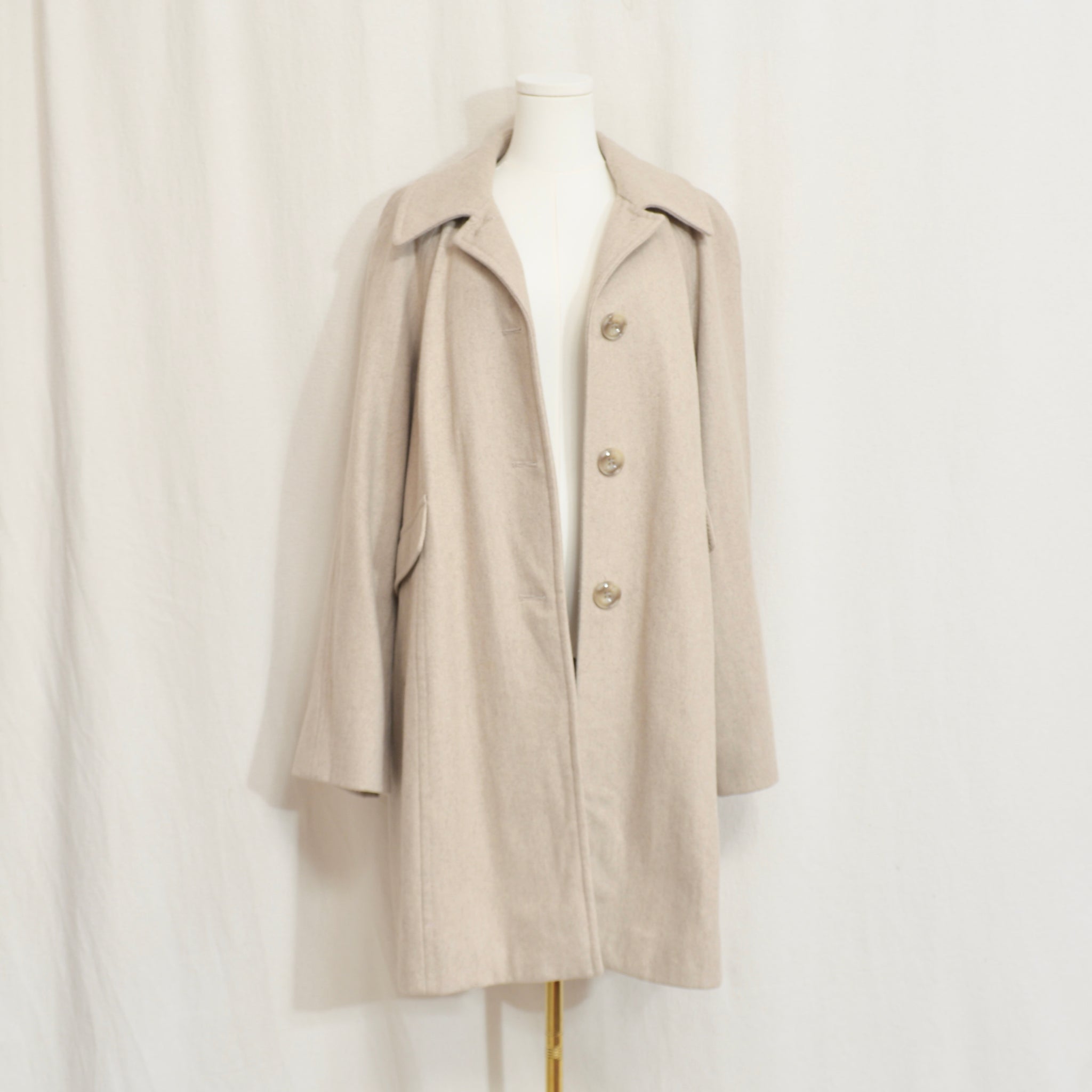 perfect mid length light beige vintage london fog wool overcoat