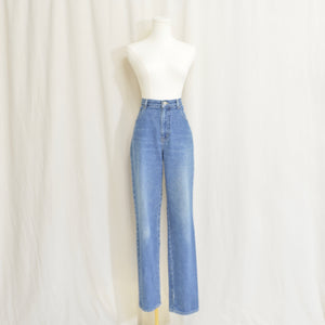 33 x 31.5 high waisted mid wash tapered ny jeans vintage denim