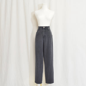 31 x 29 off black bill blass vintage tapered high rise 90s mom jeans
