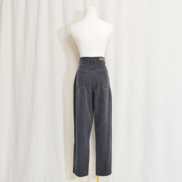 31 x 29 off black bill blass vintage tapered high rise 90s mom jeans