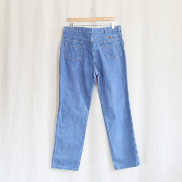 36 x 32 straight leg mid wash vintage wranglers made in the USA