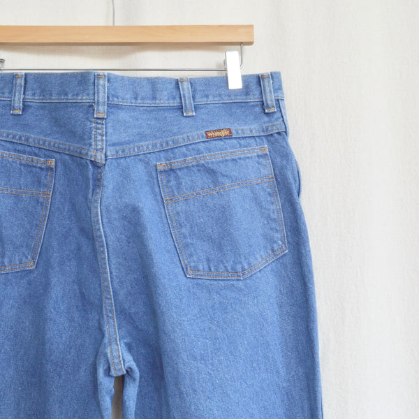 36 x 32 straight leg mid wash vintage wranglers made in the USA