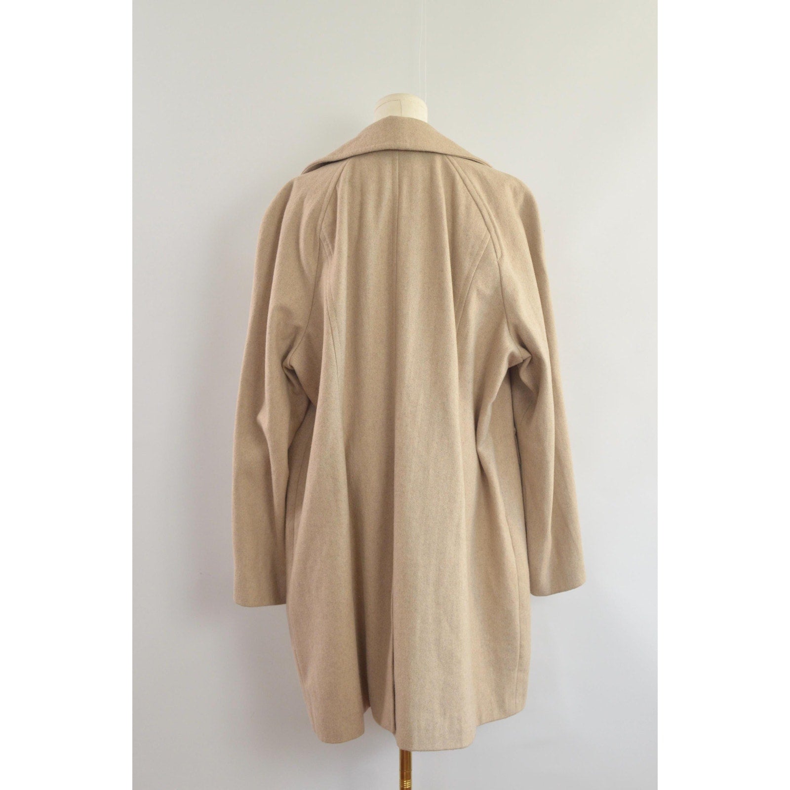 perfect mid length light beige vintage london fog wool overcoat