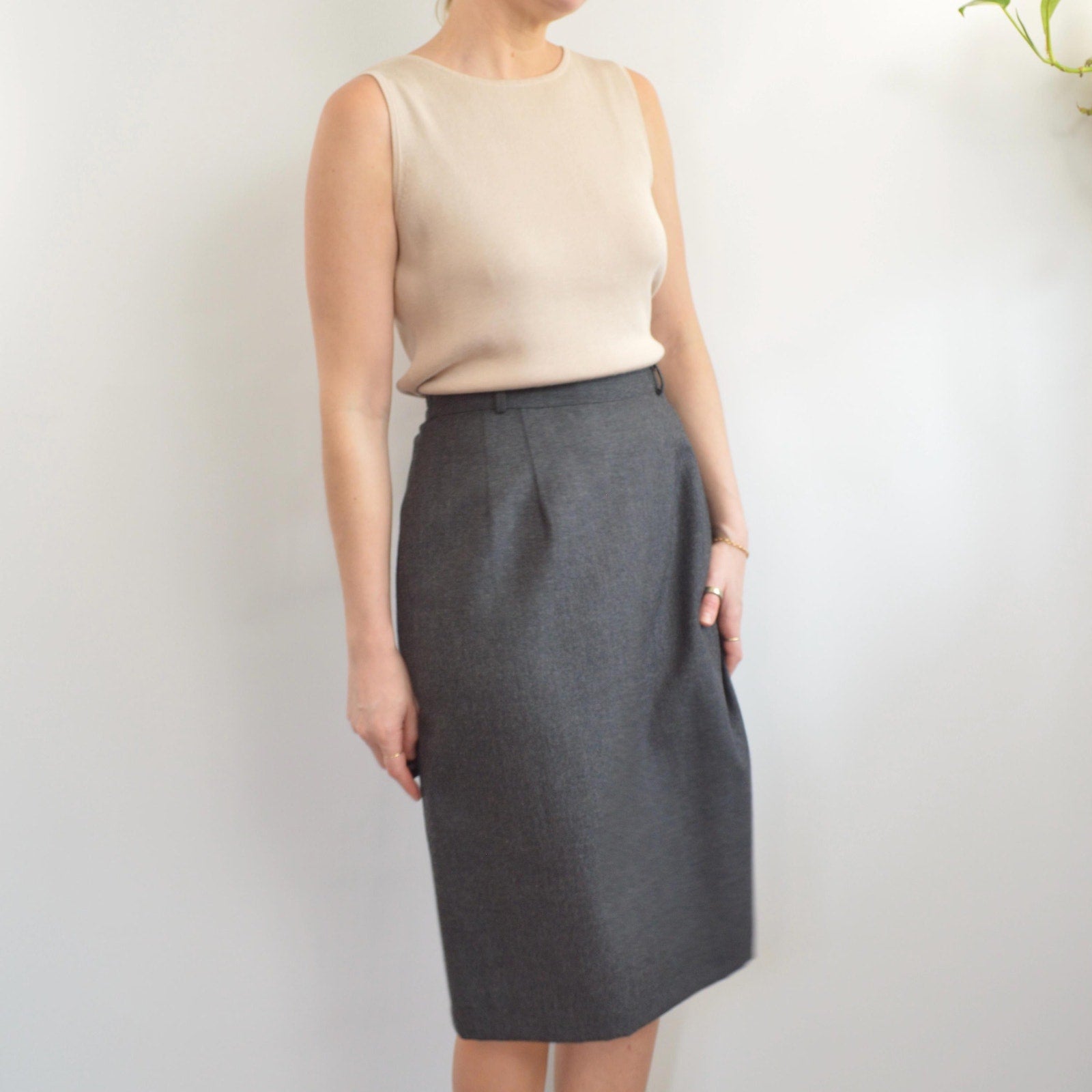 size 12 charcoal gray knee length wool tulip skirt