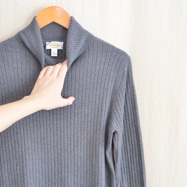 charcoal gray boxy fit ribbed cotton sweater